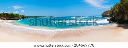 Dream beach at sunny day. Lembongan island, Bali, Indonesia