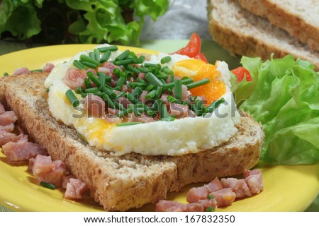 fried egg with gammon and toast, german food