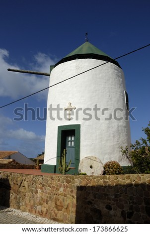 Alfanzina Lighthouse in Portugal, Portugal