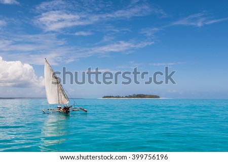 Fisherman sailing home to Zanzibar in his Dhow