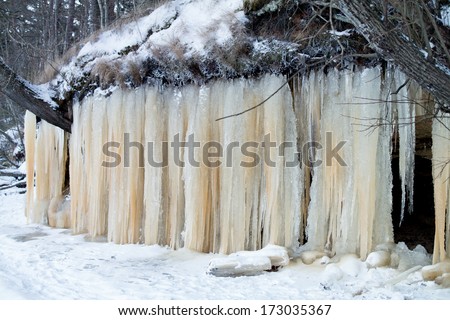 Miracles of Nature - Ice wall made of falling water at extreme cold temperatures (caves behind the wall)