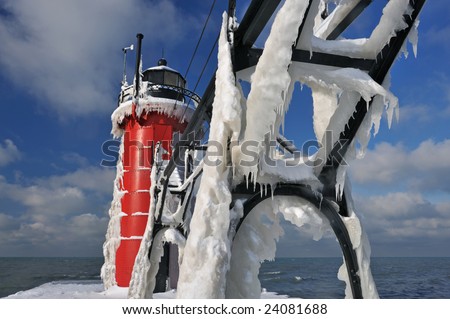 Winter, South Haven Lighthouse, Lake Michigan, Michigan, USA
