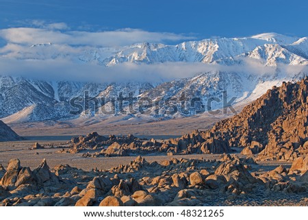 Landscape of the Alabama Hills and Eastern Sierra Nevada Mountains, California, USA