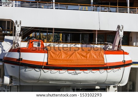 Life boat handling gear - winch of cruise ship.