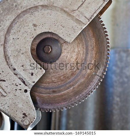 Industrial tool, cutting machine circle saw