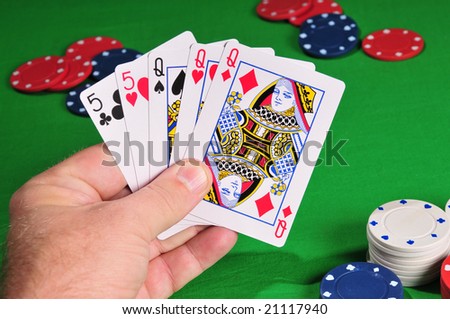 poker hand full house queens and fives