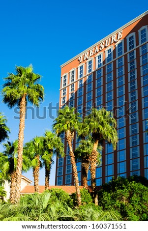 LAS VEGAS - SEPTEMBER 27 : Treasure Island hotel and casino. This Caribbean themed resort has an hotel with 2,884 rooms. Las Vegas, September 27, 2013