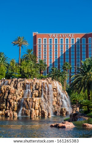 LAS VEGAS - SEPTEMBER 27 : Treasure Island hotel and casino. This Caribbean themed resort has an hotel with 2,884 rooms. Las Vegas, September 27, 2013