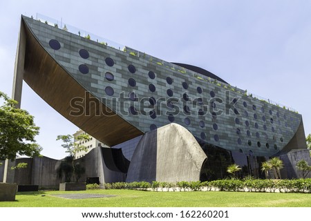 Sao Paulo, Brazil - Nov 10: The External Architecture Of The Unique Hotel On November 10, 2013. The Hotel Unique Is One Of The Landmarks In Sao Paulo And Has A Bar Restaurante On The Top Called Skye.