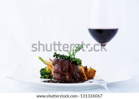 Fillet of beef with tomato with pepper sauce