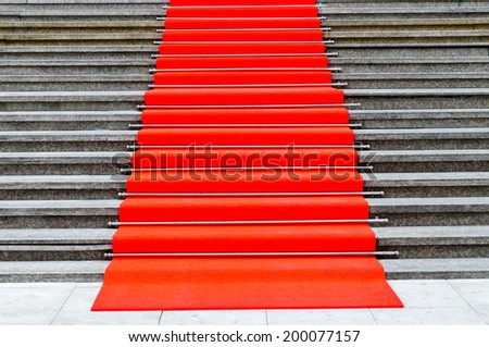 pave in red carpet stairs entrance