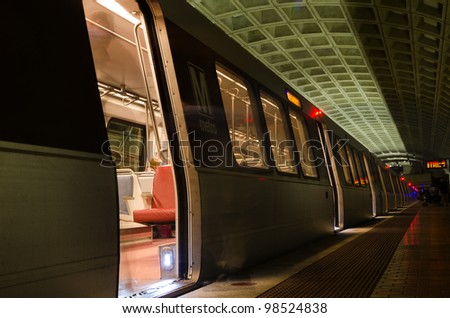 Smithsonian Metro station in Washington DC, United States