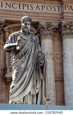 St Peters statue on the outsise of St Peters Basilica in Vaticano - Roma - Italy
