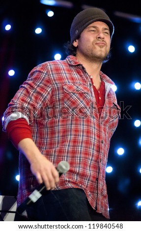 LONDON - NOV 3: Christian Kane sings to fans at the Starfury Convention on Nov 3, 2012 in Heathrow, London.