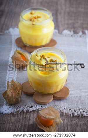 Panna cotta of almond milk with saffron
