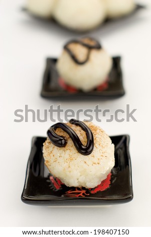 Sweet rice balls with cottage cheese