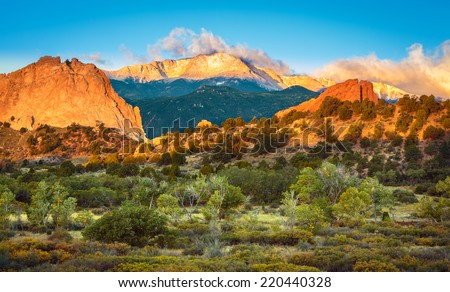 Sunrise looking out over the Garden of The Gods and Pike\'s Peak in Colorado Springs, Colorado
