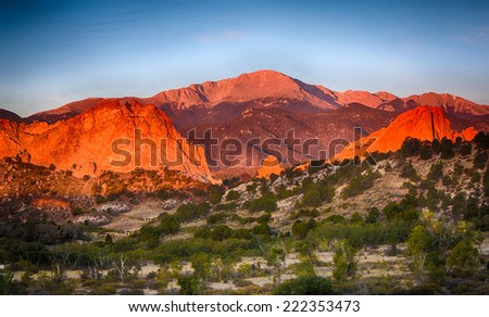 Sunrise looking out over the Garden of The Gods and Pike\'s Peak in Colorado Springs, Colorado