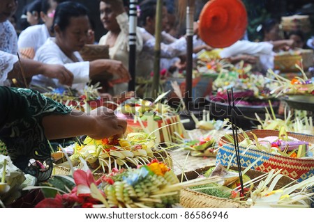 UBUD, BALI, INDONESIA - APRIL 06:  Unidentified local people wearing in traditional indonesian clothes take part in Buda Wage Kelawu ceremony at Hindu temple on April 06, 2011 in Ubud, Indonesia.
