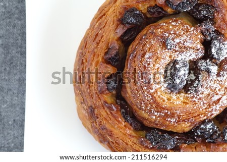 France breakfast food raisin bread , pain aux raisins
