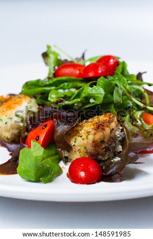 scallops and Rocket salad in green apple dressing and balsamic