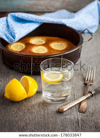 Lemon pie with fresh lemons