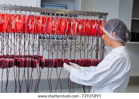 One woman studied in the laboratory, the blood donated blood. Health and Welfare.