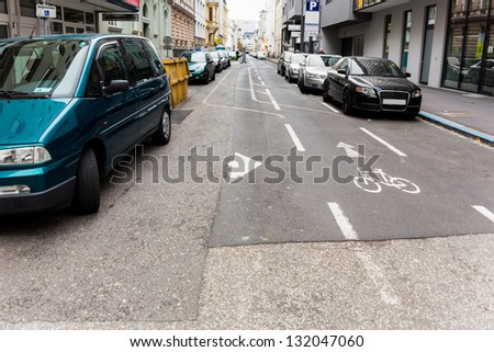 way street, especially marked lane for cyclists in the opposite direction