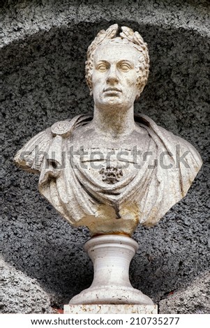 old statue of the famous roman julius caesar
