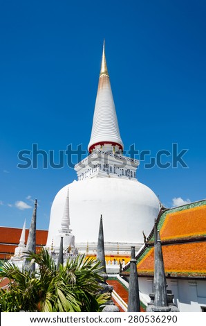 Giant pagoda  of  Wat Phra Mahathat Woramahawihan is Place of worship for buddhism  at Nakon Si Thammarat, Thailand