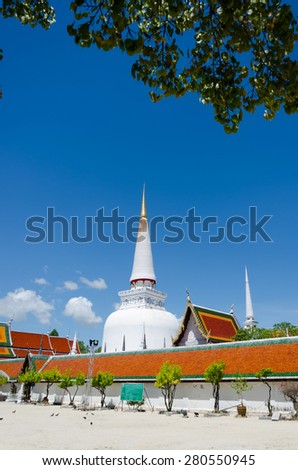 Giant pagoda  of  Wat Phra Mahathat Woramahawihan is Place of worship for buddhism  at Nakon Si Thammarat, Thailand