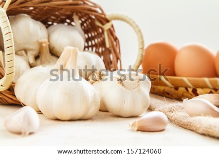garlic in basket with soft light