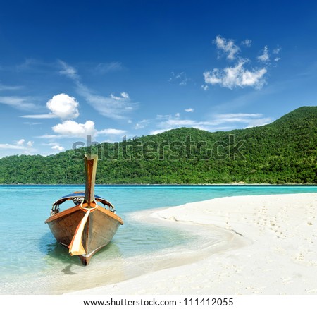 Clear water and blue sky. Lipe island, Thailand.