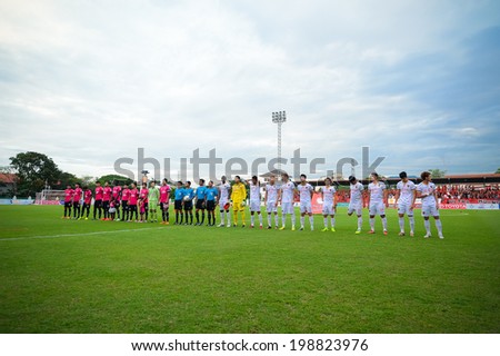 Nonthaburi THAILAND-Jun11:players pose for a team picture prior to the  Toyota League Cup Big Bang Chula Utd and Muangthong Utd.at Nonthaburi Municipality Stadium on June 11,2014,Thailand