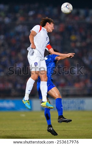 NAKHON RATCHASIMA THA-Feb07:Kim Min-hyeok #4 of Korea Rep heads the ball during the 43rd King\'s cup match between Thailand and Korea Rep at Nakhon Ratchasima stadium on February07,2015 in Thailand.