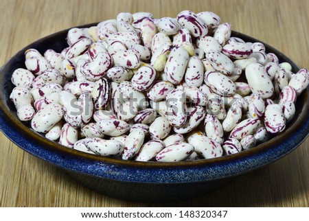 pinto beans in a ceramic plate