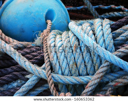 fishing rope with cork and sailor knot