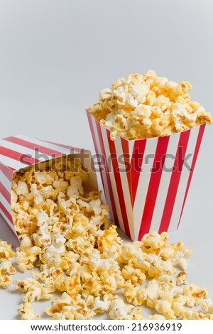 Full popcorn in classic popcorn box