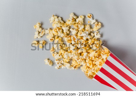 Full popcorn in classic popcorn box