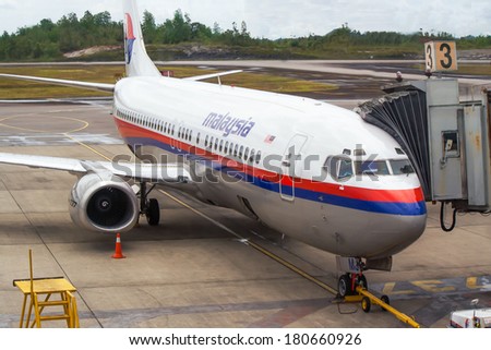 KUALA LUMPUR INTERNATIONAL AIRPORT JUNE 5 A Malaysia Airlines plane prepares for passengers to board as ground crew prepares the plane for the next flight June 5 2011 in KLIA Malaysia KUALA LUMPUR INTERNATIONAL AIRPORT JUNE 5 A Malaysia Airlines plane prepares for passengers to board as ground crew prepares the plane for the next flight June 5 2011 in KLIA Malaysia