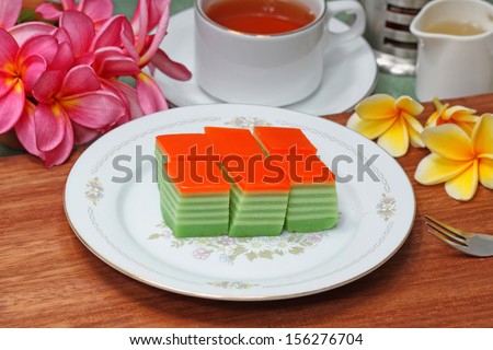 Food: cakes, layer cakes, Indonesian snack and dessert
