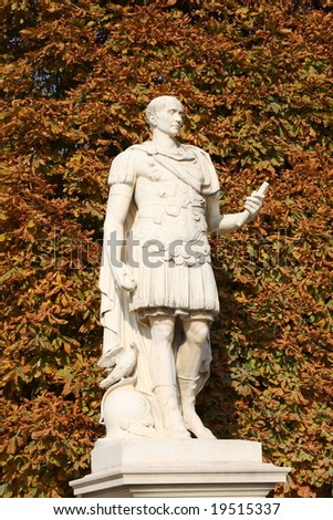 julius caeser statue