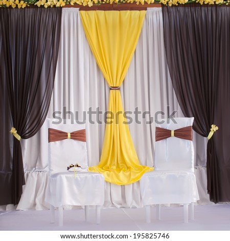 yellow and brown wedding decorations