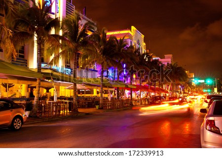 Miami, Fl, Usa, May 14th, 2013. Ocean Drive Scene At Night Lights, Cars And People Having Fun, Miami Beach. La Noche De Ocean Drive En Miami Beach, Florida, Estados Unidos. Taken On May 14th, 2013.