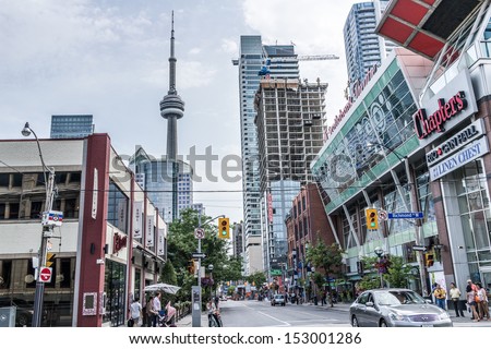 Toronto, Ontario - September 5: Street View Of Downtown Toronto, In Toronto, On, On September 5, 2013. Toronto Is The 5th Largest City In North America, Behind Nyc, La, Chicago, And Mexico City.