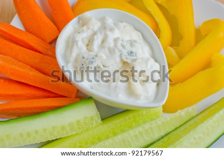 Blue cheese dip and raw vegetables