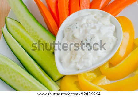 Blue cheese dip with raw vegetables