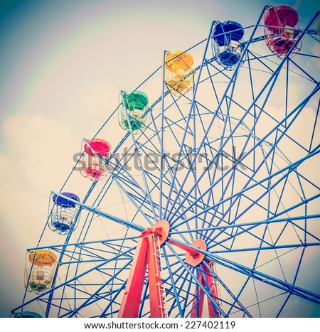 Vintage ferris wheel in the park  - vintage effect style pictures