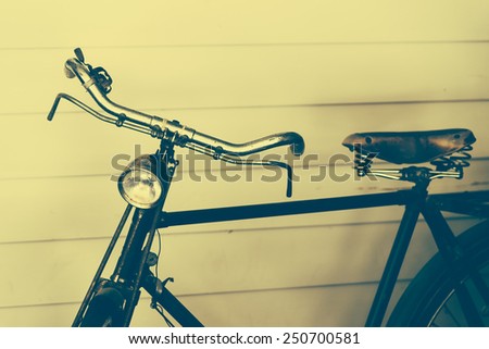 Soft focus on Vintage Bicycle - vintage filter effet style pictures