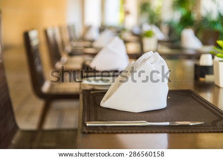 Table dinner set